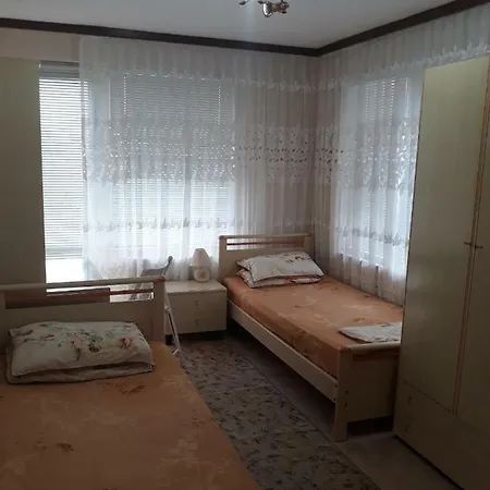 The White House 3* نيسيبار